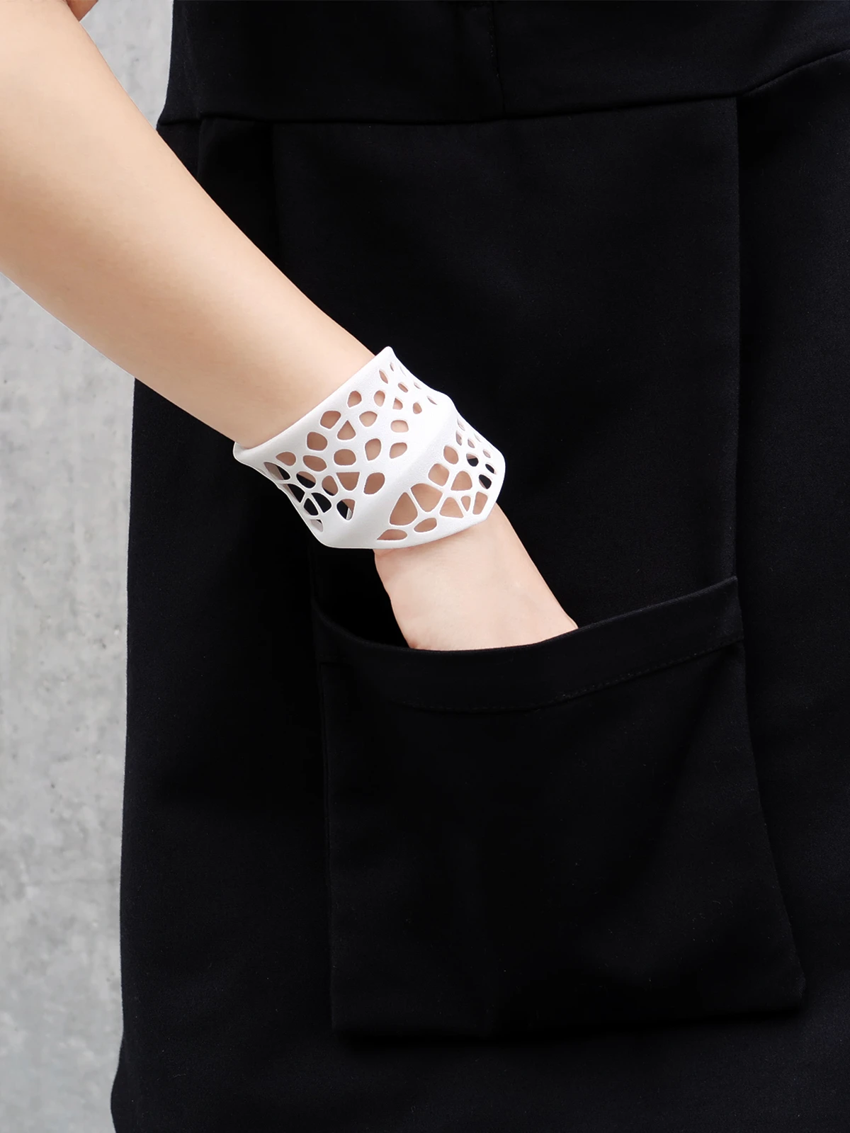 Biroi White Bracelet - Image 3