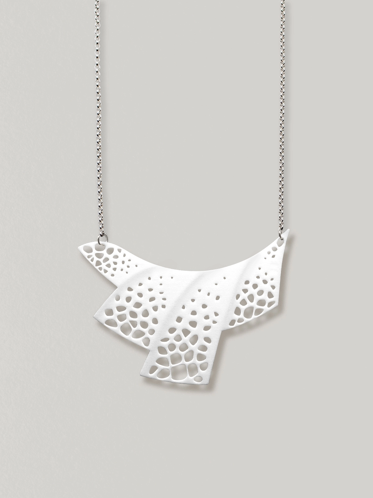 Biroi White Necklace