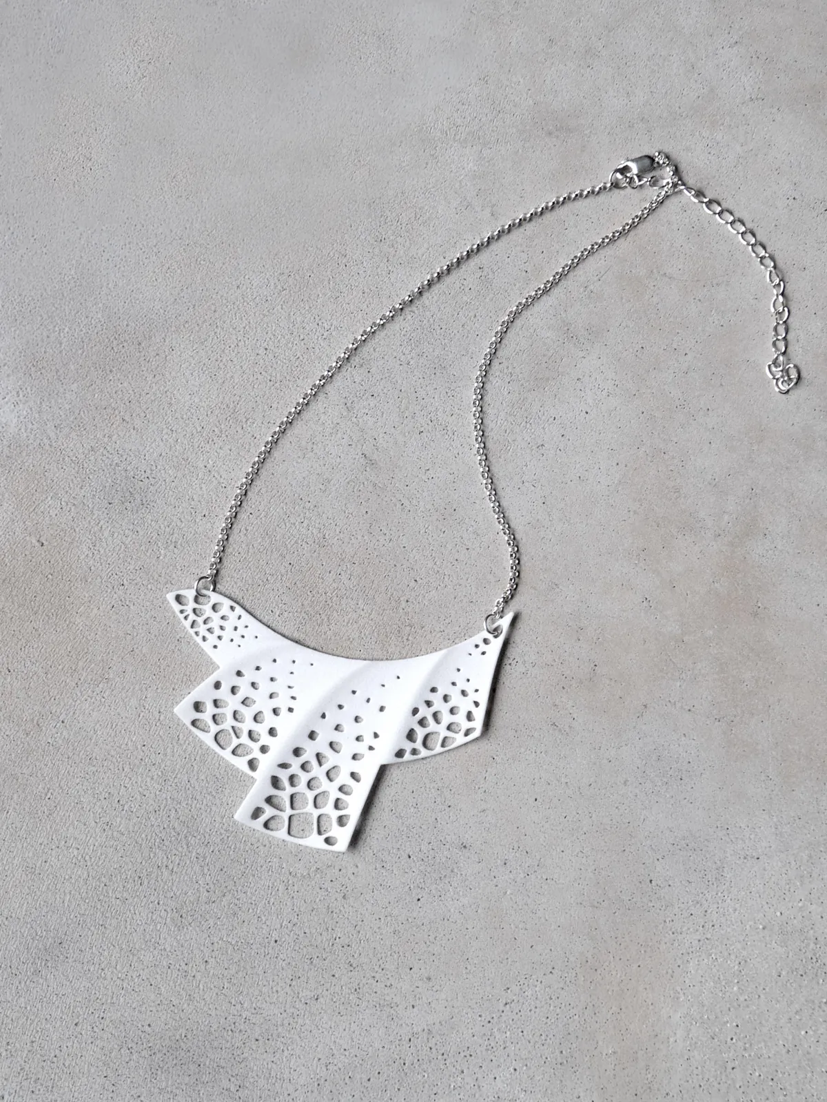 Biroi White Necklace - Image 2